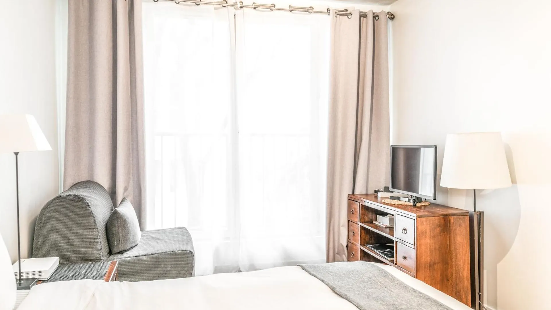 Champs Elysees Flat Apartment Paris